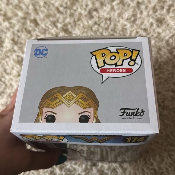 Hippolyta funko pop - Picture 2 of 3